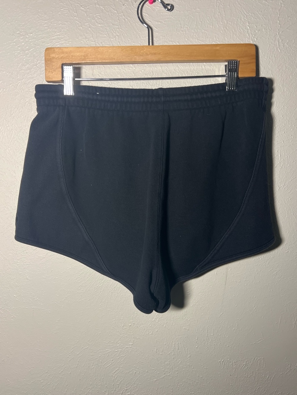 Vs Like New Black Shorts - Picture 4 of 4